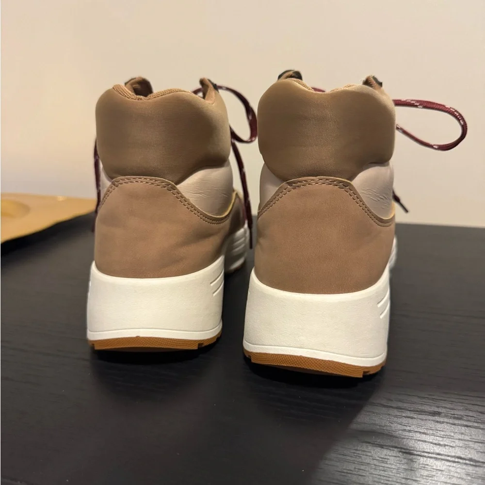 Maurice’s sneakers, worn once. Super comfertable. - Picture 2 of 3